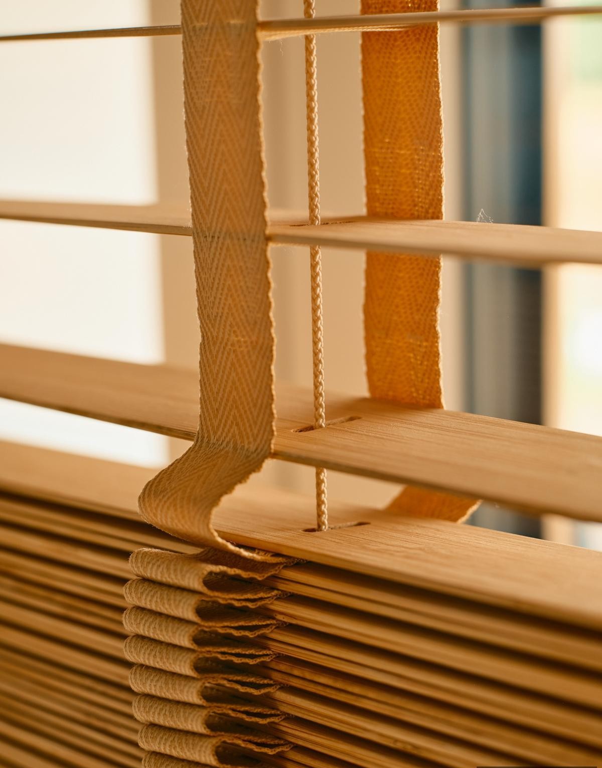 Store Venitien bois 2