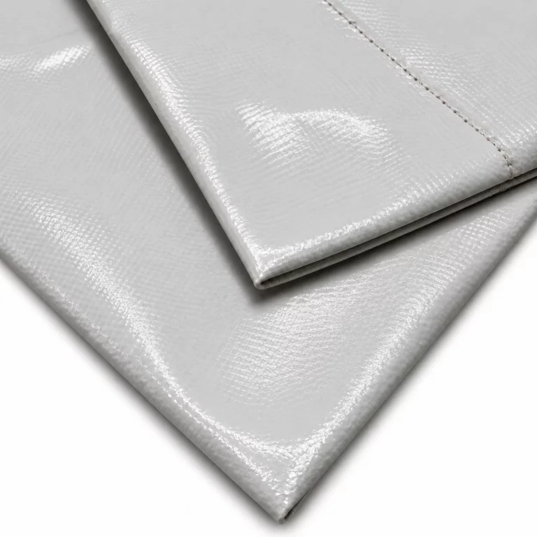 Ourlet renforcé sans œillet sur bâche PVC grise